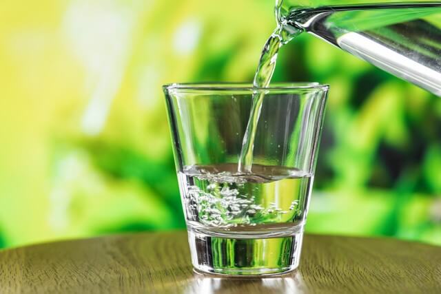 8 Simple tricks to Lose Belly Fat fast - Drink more water