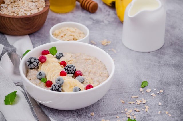 OATMEAL RECIPES FOR A HEALTHY BREAKFAST - banana oatmeals